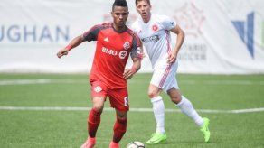 Futbolista panameño fue víctima de robo en estacionamientos del Cascarita Tapia