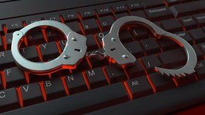 La Policía egipcia mantiene detenido a un bloguero que difunde ideas ateas