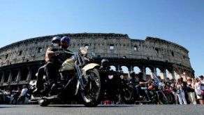 Miles de motos Harley Davidson de todo el mundo toman Roma