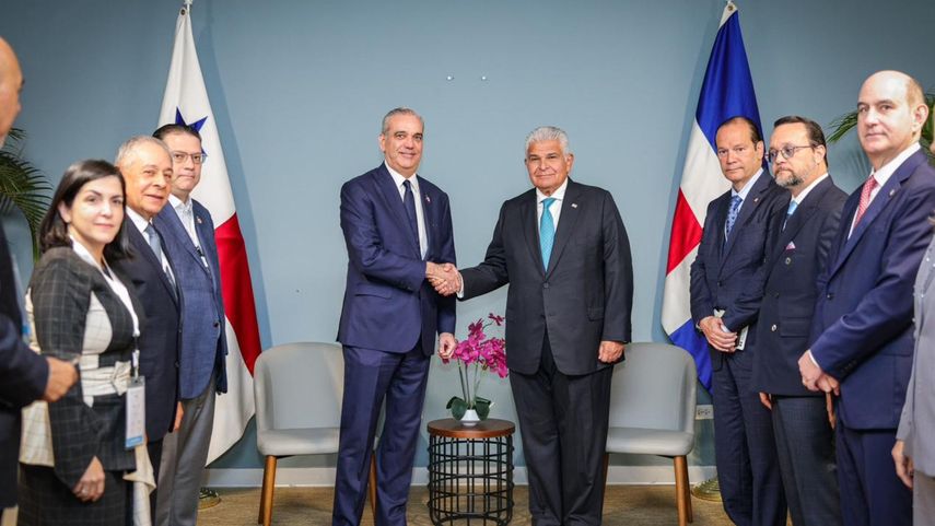 Presidentes de Panamá y República Dominicana refuerzan relaciones comerciales y migratorias.