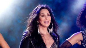 Cher resiste a la jubilación y promociona su primer álbum en 12 años