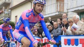 Scarponi acepta suspensión de 3 meses por su relación con dopaje