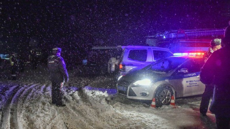 Mueren 71 personas al estrellarse un avión de línea ruso cerca de Moscú