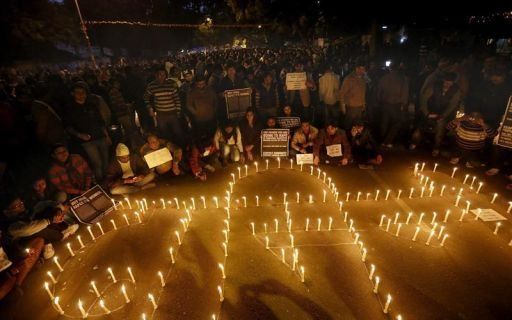Violadores de estudiante india quisieron atropellarla tras agredirla