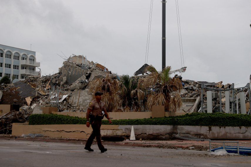 Lo que quedaba del edificio fue demolido el 4 de julio