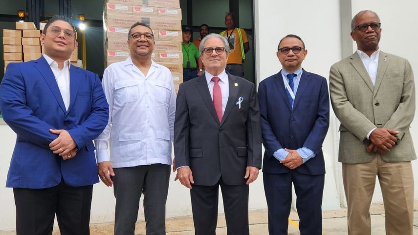 MINSA entrega fármacos a la CSS