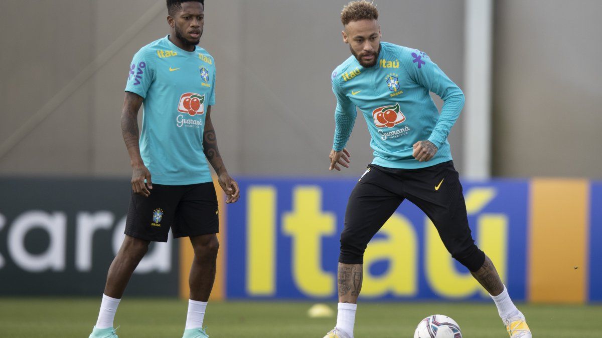 La selección de Brasil entrena para sus partidos de eliminatorias rumbo a Qatar 2022.