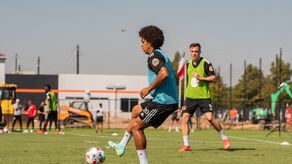 Adalberto Carrasquilla regresa a entrenar con el Dynamo