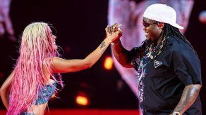 Sech y Karol G debutan en el Santiago Bernabéu