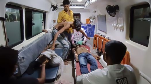 La agencia noticiosa Press Trust of India reportó que la policía arrestó a varios sospechosos por su implicación en la venta del producto.