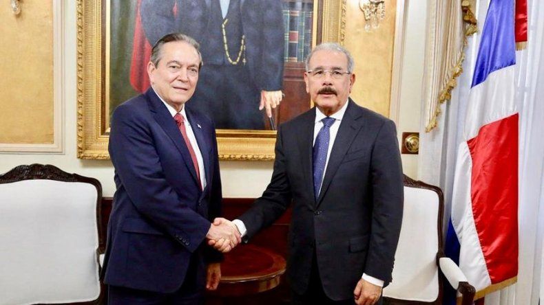 Laurentino Cortizo viaja a República Dominicana y se reúne con presidente Medina