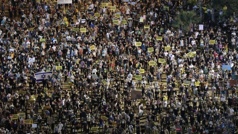 Miles protestan en Tel Aviv y exigen más apoyo económico durante la pandemia