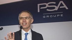 El paquete de remuneración del CEO de Stellantis, Carlos Tavares, de 19,15 millones de euros, se convirtió en un tema de las campañas de Macron y Le Pen de cara a la elección del 24 de abril.