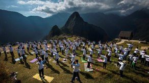 El yoga llega a la ciudadela de Machu Picchu para su unión espiritual