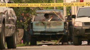 Criminalística confirma cuerpo calcinado dentro de vehículo en Los Andes