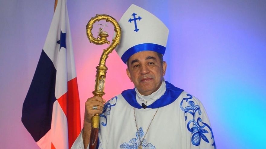Monseñor Ulloa eleva oración por Panamá al culminar el mes de la Patria