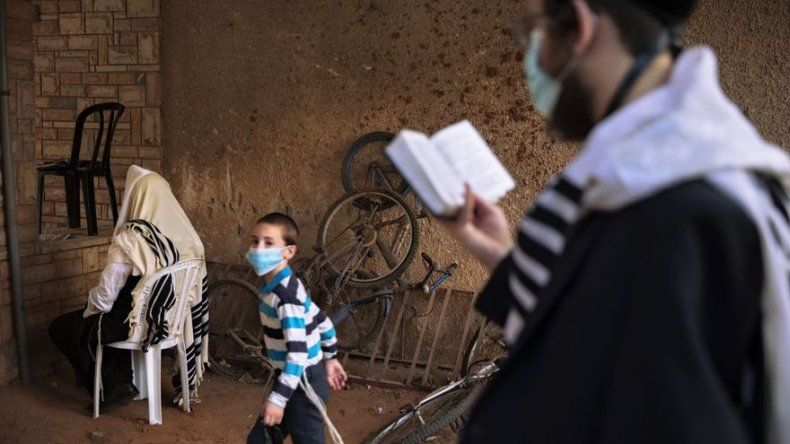 Israel confirma nuevo récord de 1.681 casos nuevos