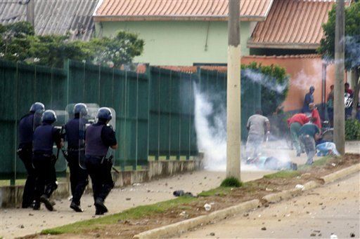 Policía desaloja asentamiento ilegal en Brasil