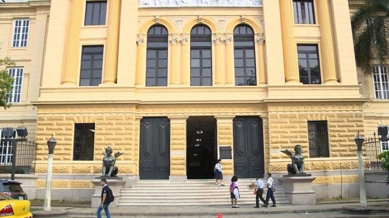 Ministra de Educación atenderá este martes a docentes del Instituto Nacional