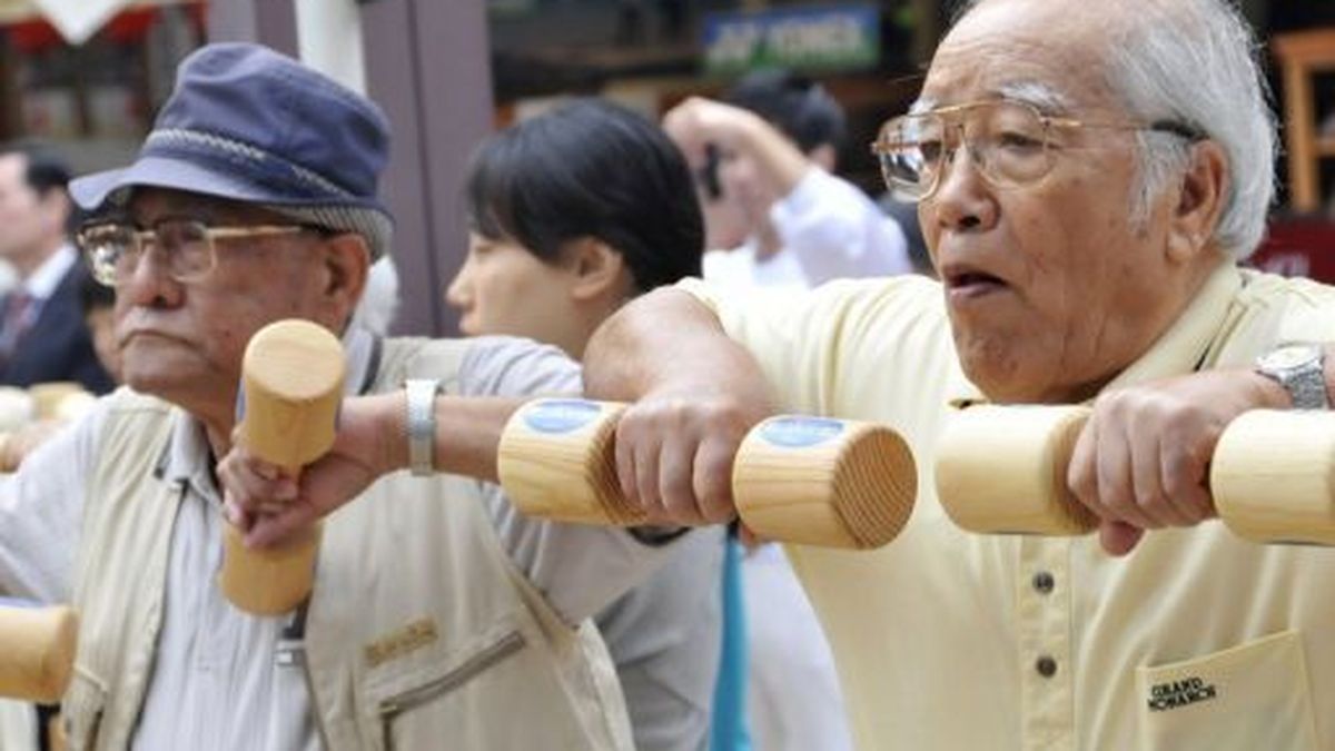 Japón registra récord de más de 50 mil ancianos centenarios