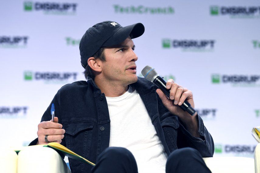 Ashton Kutcher y Mila Kunis se toman a risa su reputación de sucios por no ducharse a diario
