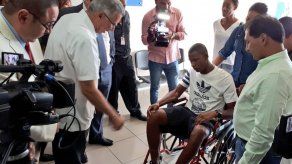 Futbolista Fidel Caesar inicia terapias en Hospital Hogar de la Esperanza