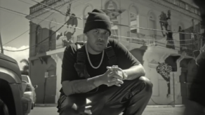 Cantante Rafa Pabón difunde nueva canción contra el racismo y abuso policial