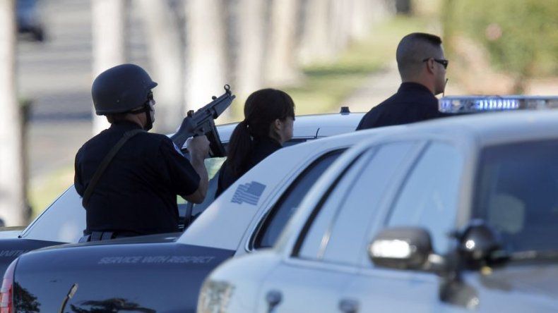 Policía: Se rinde agresor que tenía a 2 rehenes