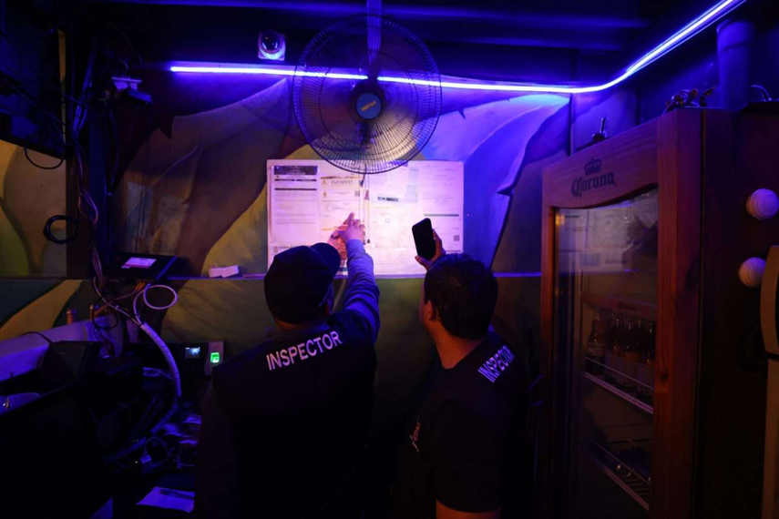 Inspectores de la Alcaldía de Panamá cierran locales