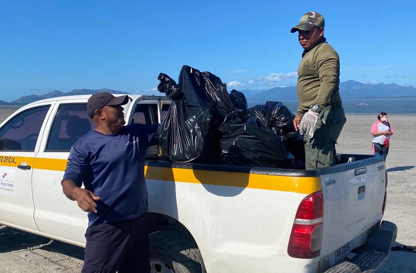 Retiran 245 kilos de desechos en jornada de limpieza en la Bahía de Chame.