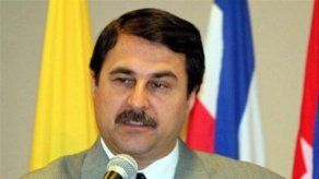 Franco asume presidencia de Paraguay en sustitución de Lugo