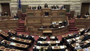 Ministro griego defiende la unión homosexual y abolir cárceles de seguridad