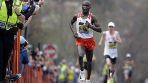 Kenianos Kirui y Kiplagat se coronan en el Maratón de Boston