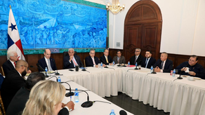 Presidente Mulino se reúne con bancada de Realizando Metas