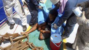 Joven indonesio sobrevive 48 días a la deriva en trampa flotante para peces