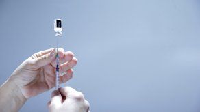 Vista de una dosis de la vacuna de Pfizer/BioNTech contra el Covid-19.