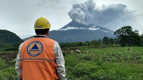 Potente erupción de Volcán de Fuego arrasa Guatemala