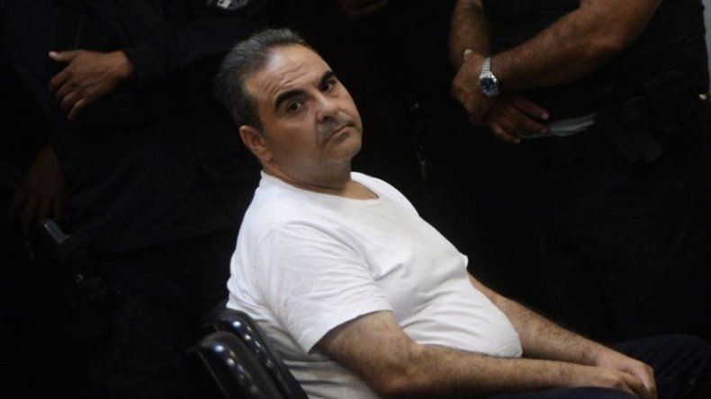 Expresidente salvadoreño Saca condenado a 10 años de cárcel por corrupción