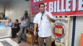 Blasser acude al TE para inscribir nuevo partido Unión Nacional Independiente