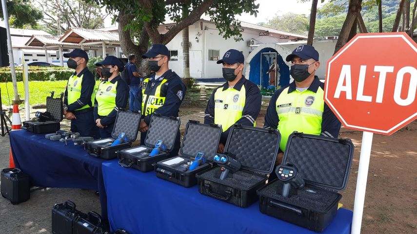 Las unidades de la DNOT fueron dotadas con equipos tecnológicos para monitorear la inversión de carriles y los diferentes operativos viales.