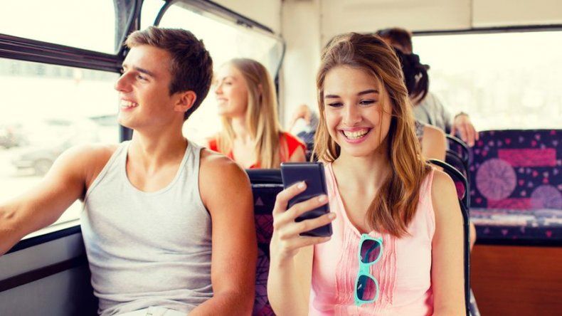 Ir al trabajo en transporte público es mejor para la salud