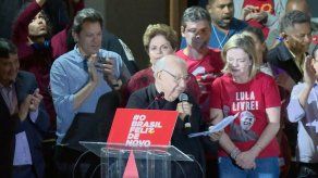 El PT de Brasil lanza la candidatura presidencial de Lula