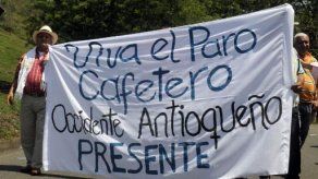 Cerca de 800 peruanos están atrapados en Colombia por paro de cafeteros