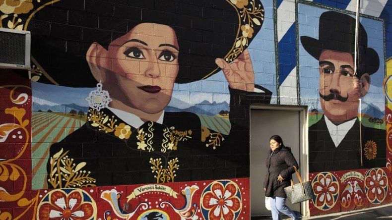 Murales celebran a inmigrantes de ayer y hoy en Boston