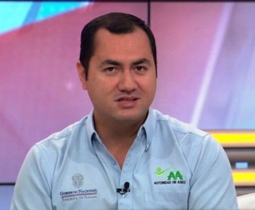 Enrique Ho aclara sobre compra de camiones de la Autoridad de Aseo