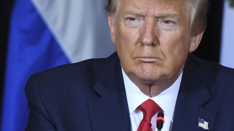 Trump pide a Ucrania investigar a Biden pero niega toda presión