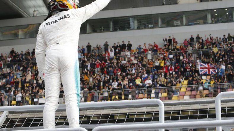 F1: Hamilton logra  la pole y tiempo récord en Shangai
