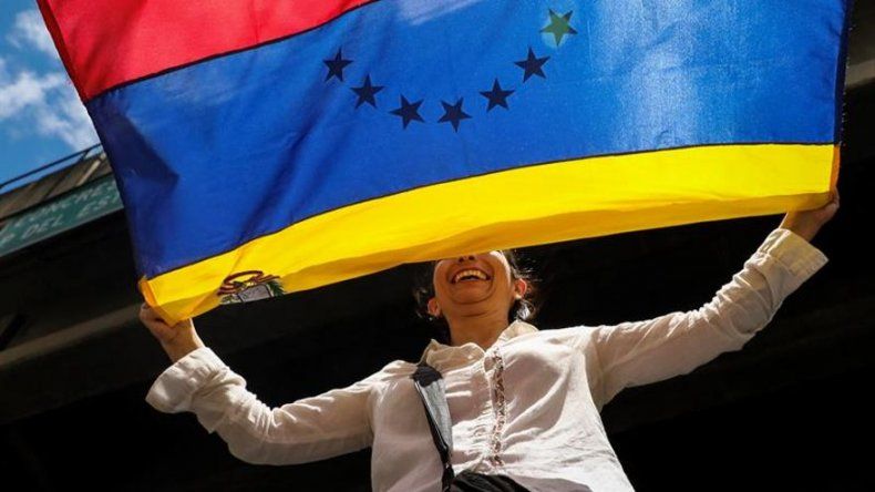 Los partidos opositores van a primarias para las regionales en Venezuela