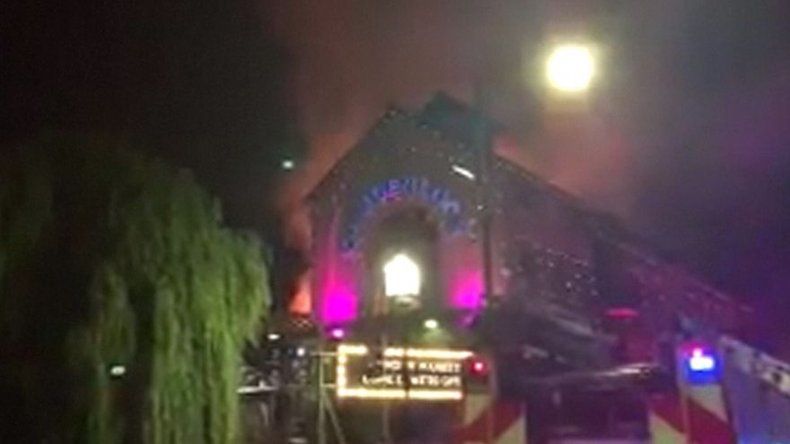Se incendia parte de mercado popular en Londres