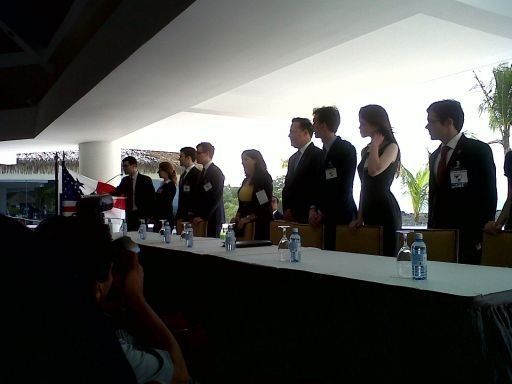 Varela inaugura debate HACIA Democracy 2012